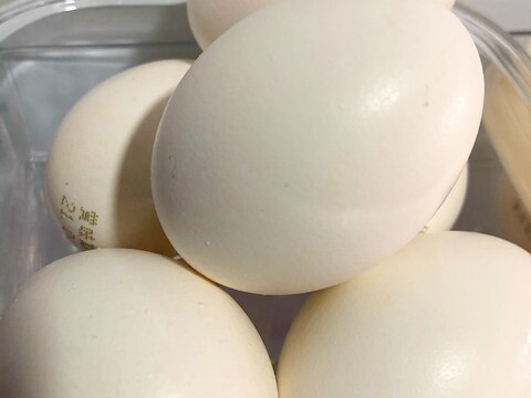 黄身まで味がしみしみで超ウマい、ザ★塩ゆで卵